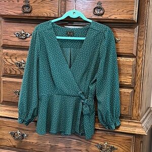 Green Puff Sleeve Wrap Blouse with Tie Front. L29
W18 Chest 20